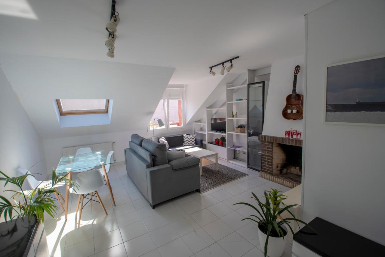 Apartamento Apartamento en pleno centro, con vistas al mar Gijón Exterior foto